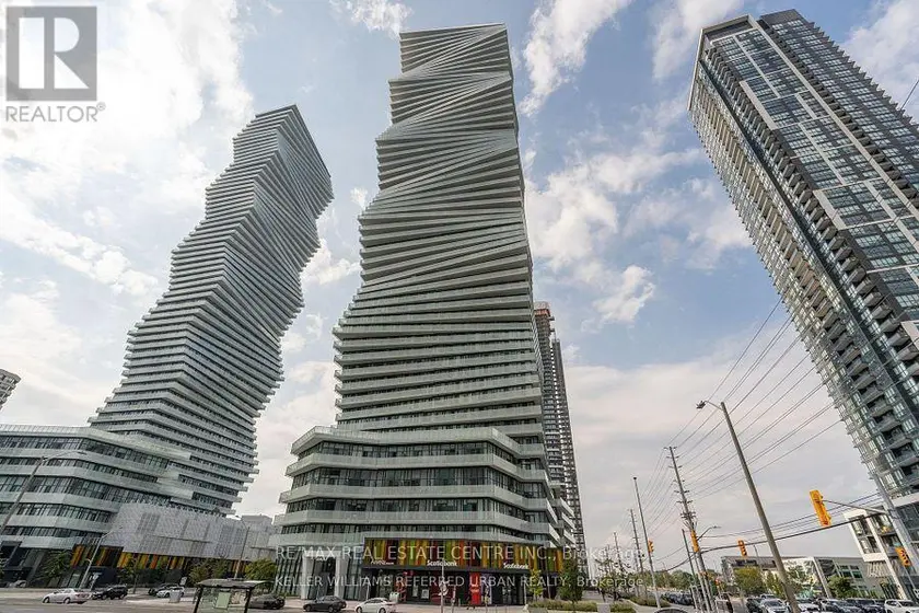 Apartment at 5701 - 3900 CONFEDERATION PARKWAY, Mississauga