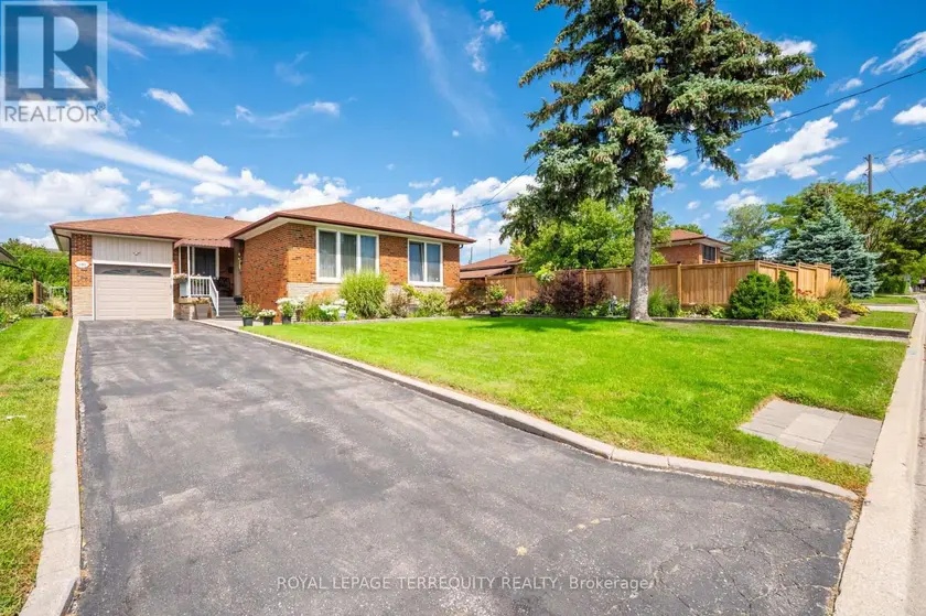 Detached at 120 FALSTAFF AVENUE, Toronto