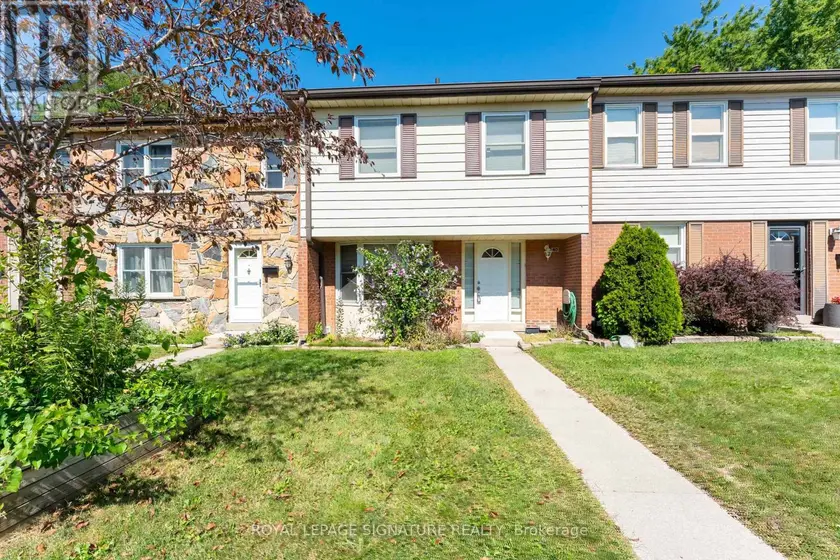 Townhouse at 40 - 2825 GANANOQUE DRIVE, Mississauga
