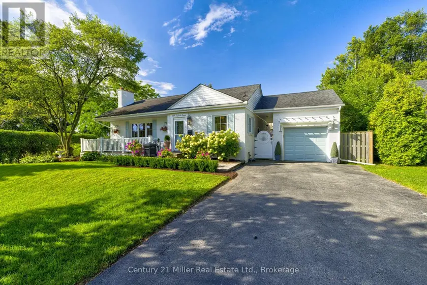 Detached at 934 DANFORTH AVENUE, Burlington