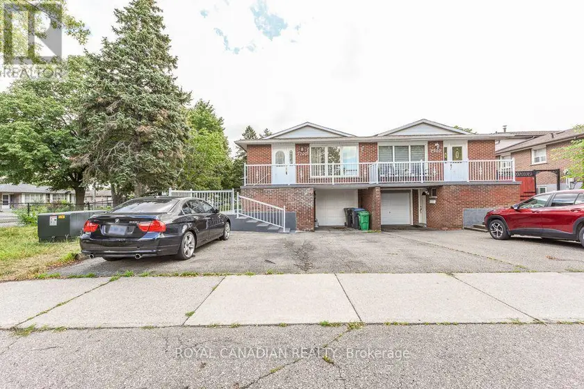 Semi-Detached/Link at 7700 KITTRIDGE DRIVE, Mississauga