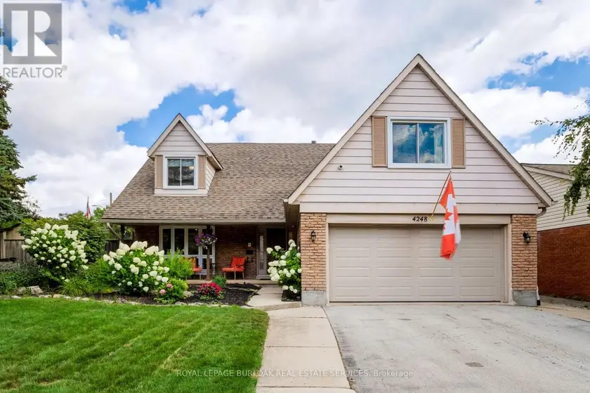 Detached at 4248 DUNVEGAN ROAD, Burlington