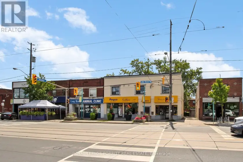 Detached at 4 - 3465 LAKE SHORE BOULEVARD W, Toronto