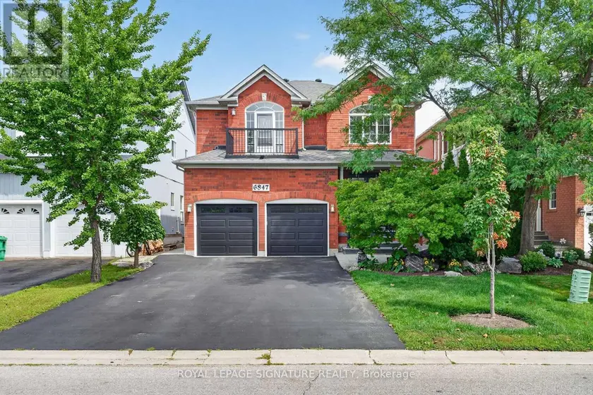 Detached at 6847 SIMPSON PIONEER TRAIL, Mississauga