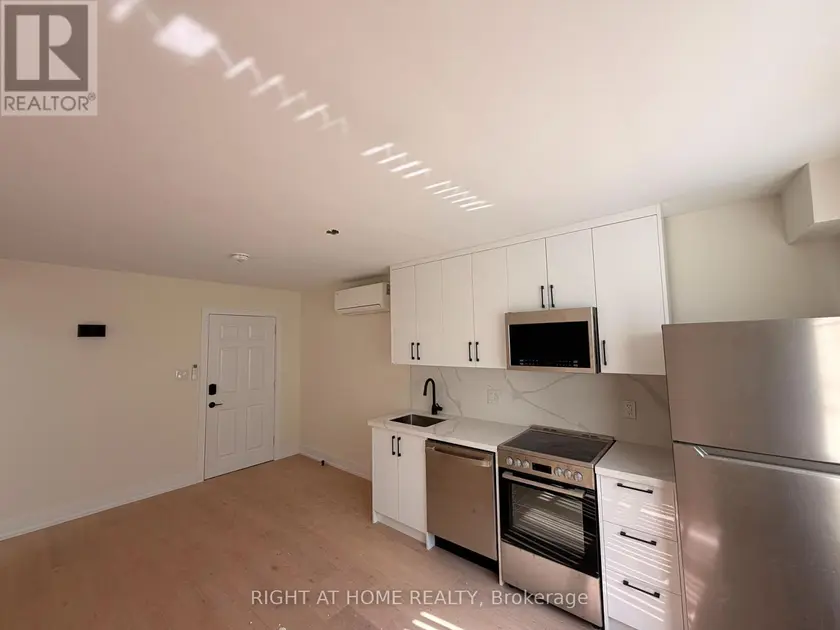 Multiplex at 202 - 3384 LAKE SHORE BOULEVARD W, Toronto