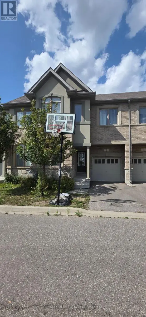 Townhouse at 9 OLIANA WAY, Brampton