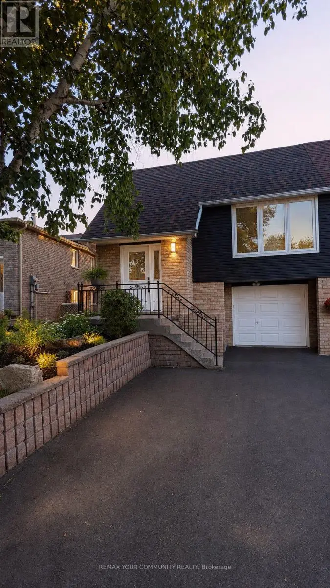 Semi-Detached/Link at 2508 COBBINSHAW CIRCLE, Mississauga