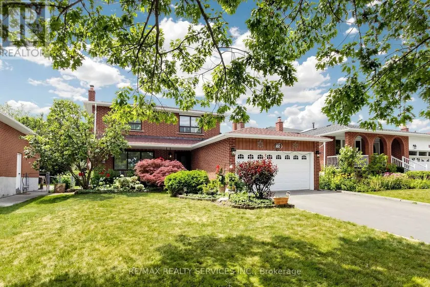 Detached at 25 MALCOLM CRESCENT, Brampton