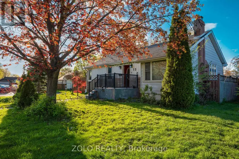 Detached at 13 FOSTER ROAD, Mississauga