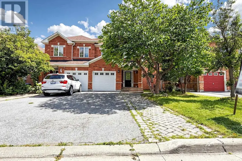 Semi-Detached/Link at 3328 SOUTHWICK STREET, Mississauga