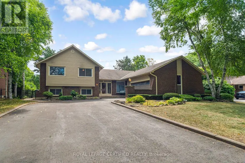 Detached at 14 BROOMFIELD COURT, Brampton