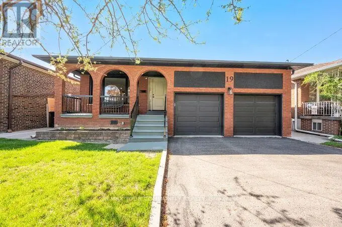 Detached at 19 HAMER BOULEVARD, Toronto
