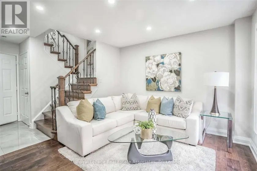 Townhouse at 7153 FAIRMEADOW CRESCENT, Mississauga
