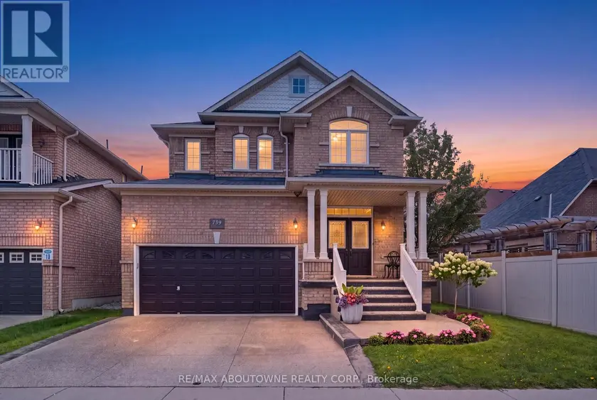 Detached at 738 FOURTH LINE, Milton