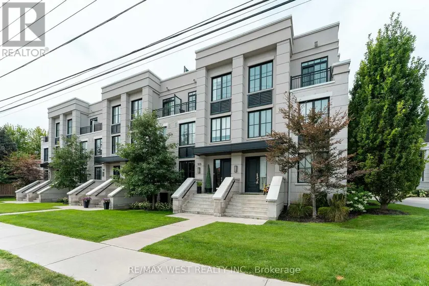 Townhouse at 105 - 1180 CAWTHRA ROAD, Mississauga