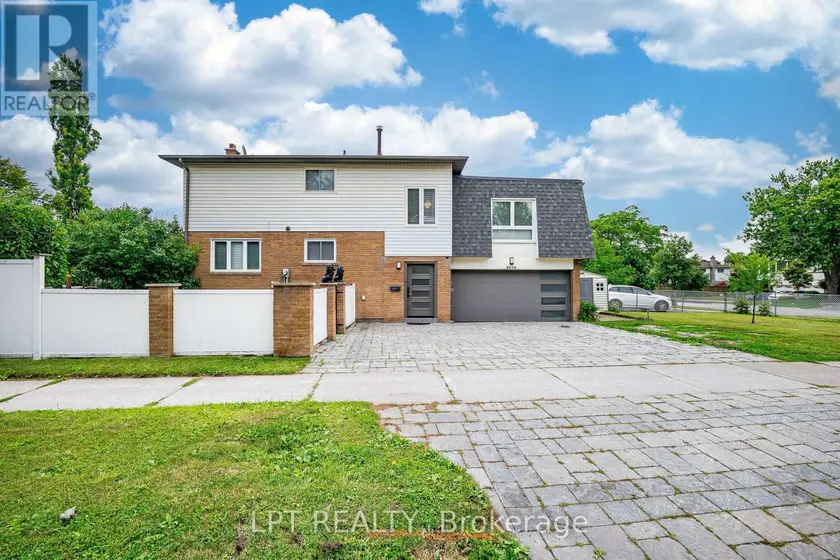 Semi-Detached/Link at 2574 COUNCIL RING ROAD, Mississauga