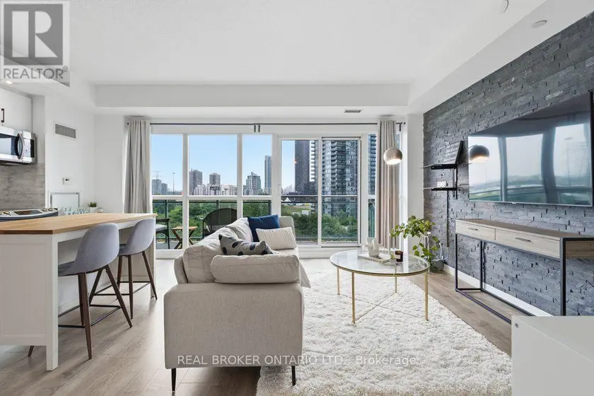 Apartment at Unit 825