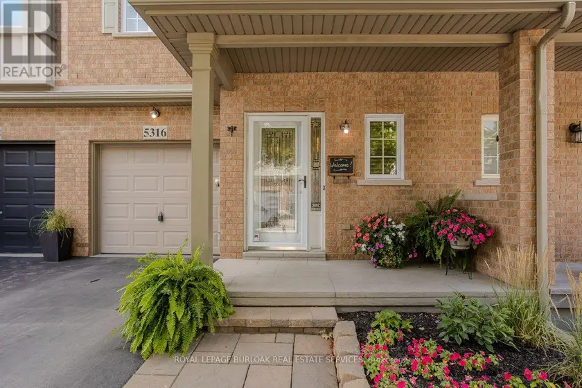Townhouse at 5316 APPLEGARTH DRIVE, Burlington
