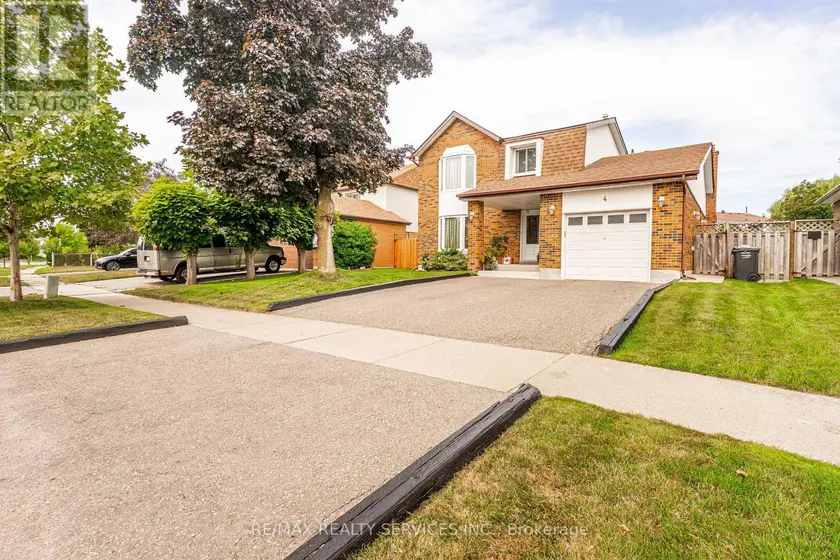 Detached at 4 MARKHAM STREET, Brampton