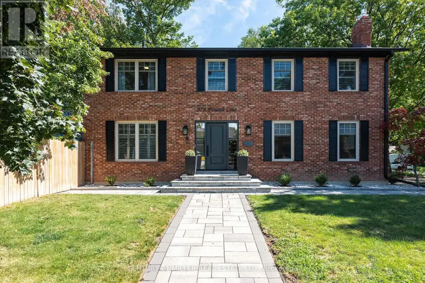 Detached at 579 FOURTH LINE, Oakville