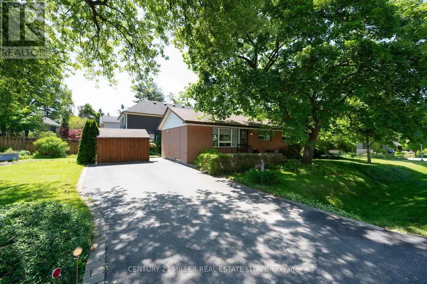 Detached at 1304 AVON CRESCENT, Oakville
