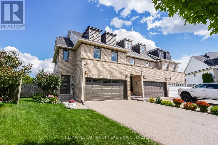 Townhouse at 2125 WHITE DOVE CIRCLE, Oakville