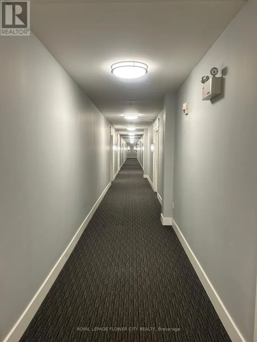 Apartment at 404 - 630 SAUVE STREET, Milton