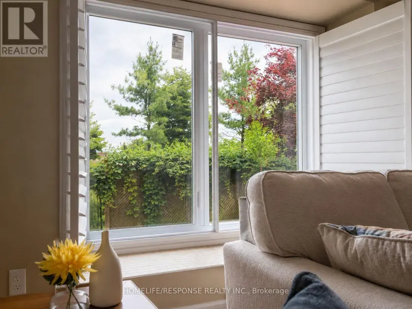 Detached at 5156 OAKLEY DRIVE, Burlington