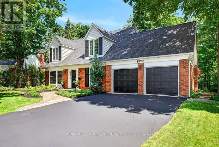 Detached at 1975 STERLING PLACE, Burlington