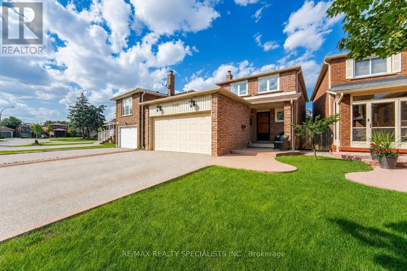 Semi-Detached/Link at 1106 HIGHGATE PLACE, Mississauga