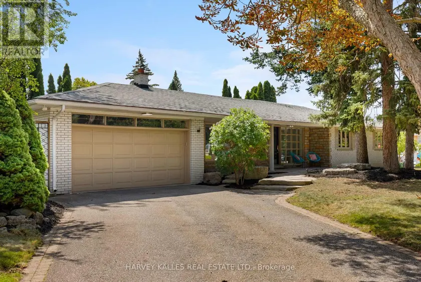 Detached at 215 EDENBRIDGE DRIVE, Toronto
