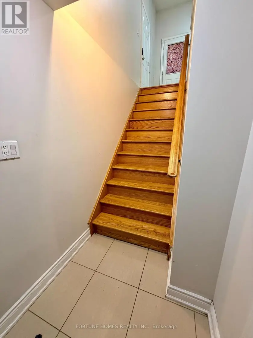 Detached at 9 PADDINGTON ROAD, Brampton