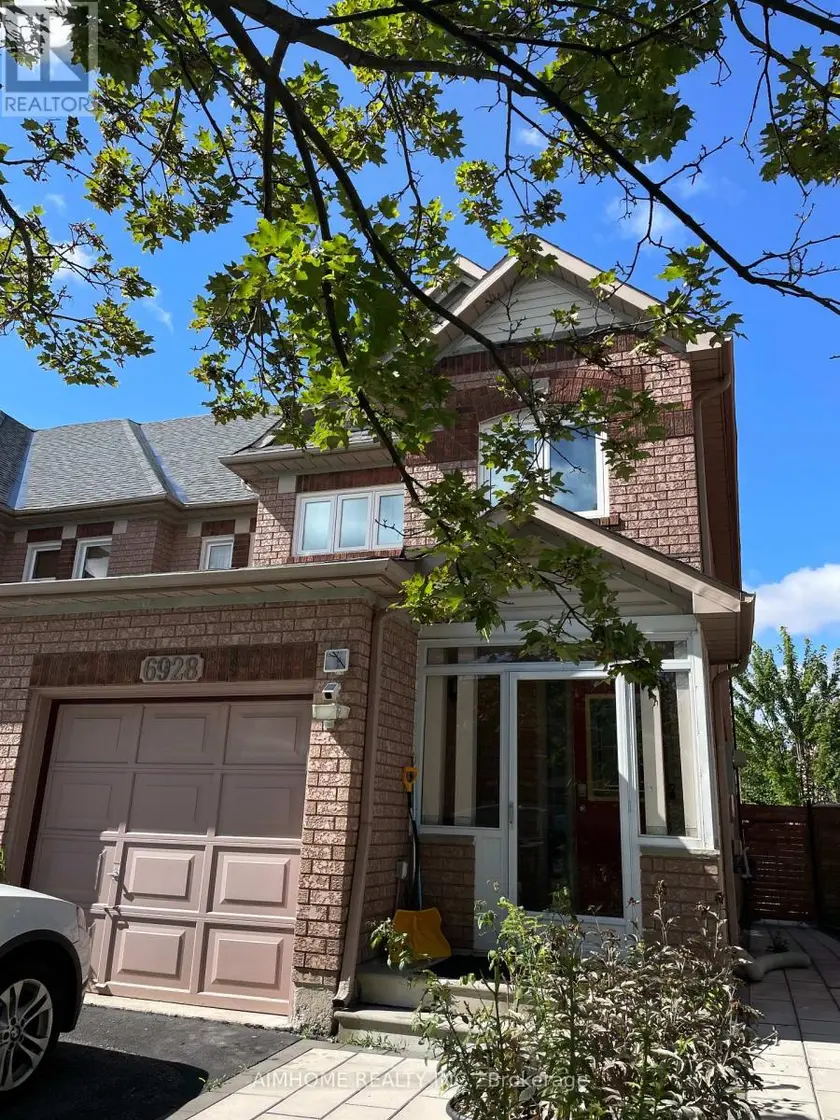 Townhouse at 6928 GLORY COURT, Mississauga