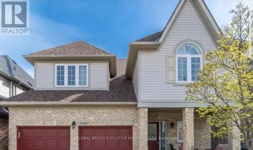 Detached at 5847 SUMMERSIDE DRIVE, Mississauga