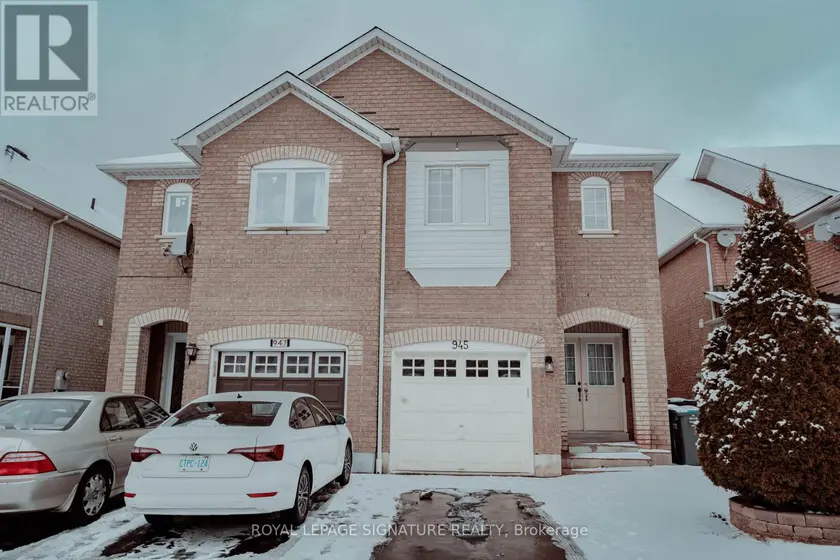 Semi-Detached/Link at 945 MANDOLIN PLACE, Mississauga
