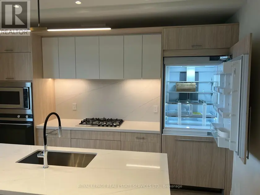 Apartment at 313 - 123 MAURICE DRIVE, Oakville
