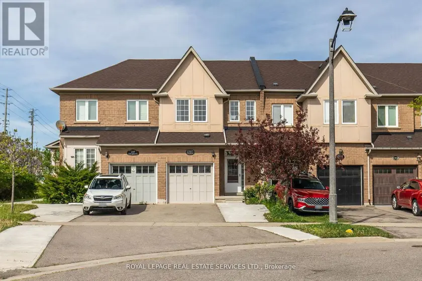 Townhouse at 2307 STONE GLEN CRESCENT, Oakville