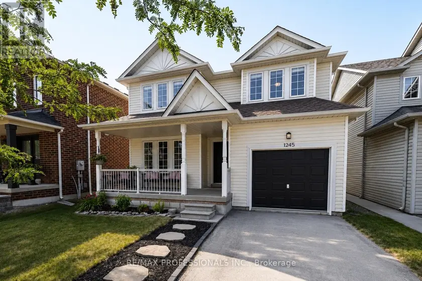 Detached at 1245 NEWELL STREET, Milton