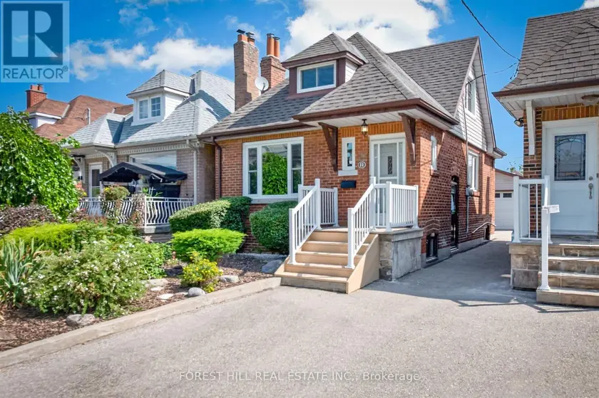 Detached at 11 YARROW ROAD, Toronto