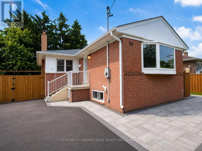 Detached at 28 ERINGATE DRIVE, Toronto