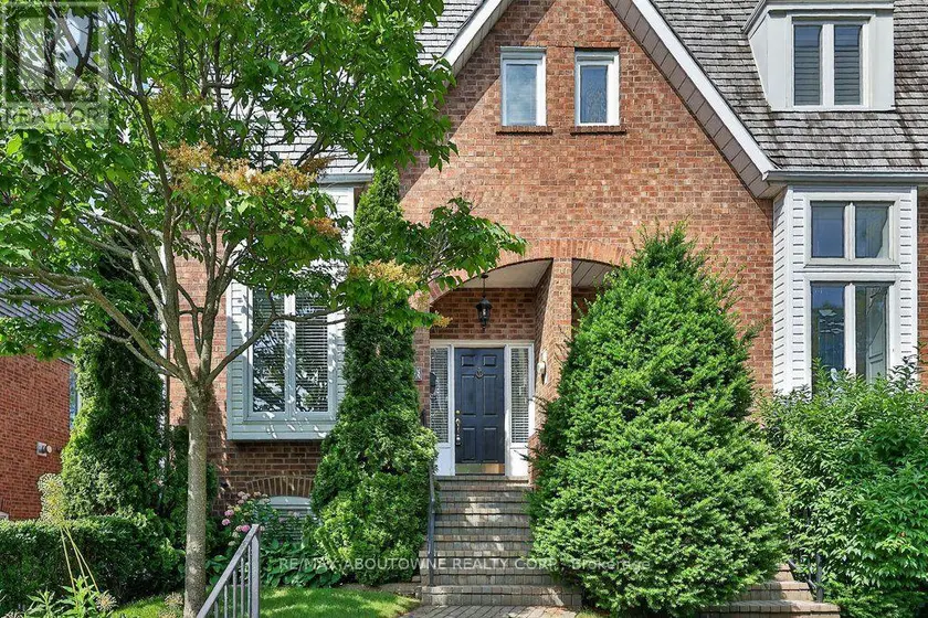 Townhouse at 86 FORSYTHE STREET, Oakville