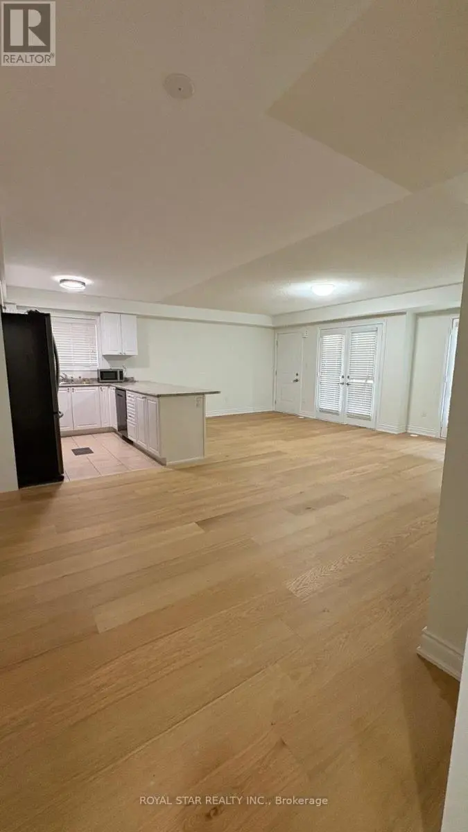 Townhouse at 31 - 200 VETERANS DRIVE S, Brampton