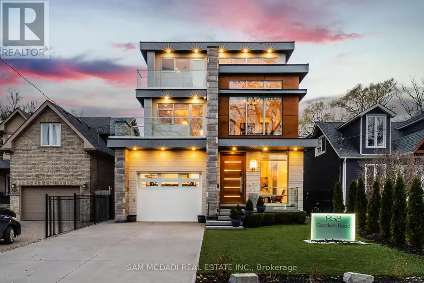 Detached at 852 GOODWIN ROAD, Mississauga