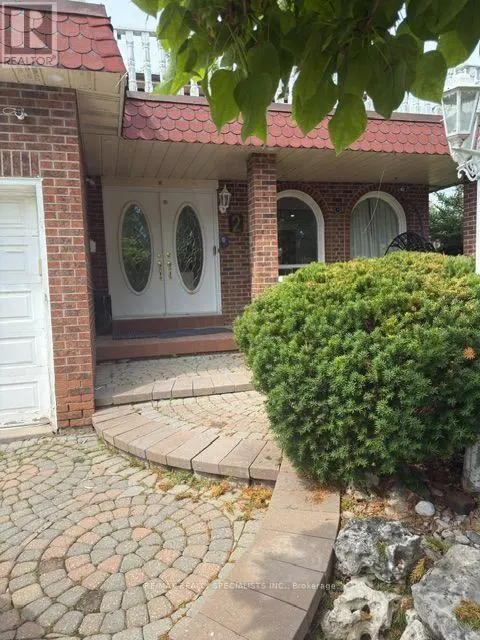 Detached at (MAIN & UPPER) - 2 PEPPERWOOD PLACE, Brampton