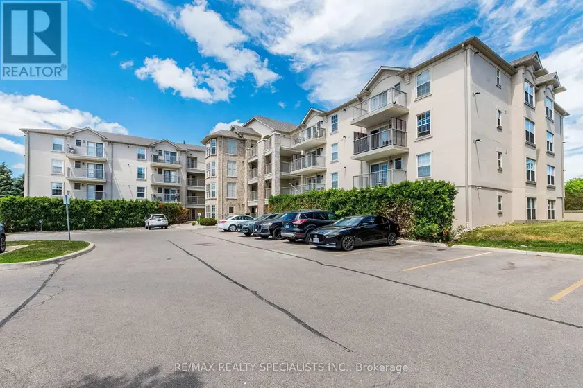 Apartment at 406 - 1480 BISHOPS GATE, Oakville