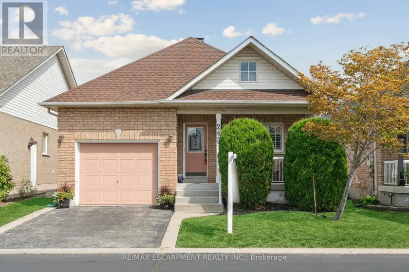Detached at 245 CENTENNIAL FOREST DRIVE, Milton