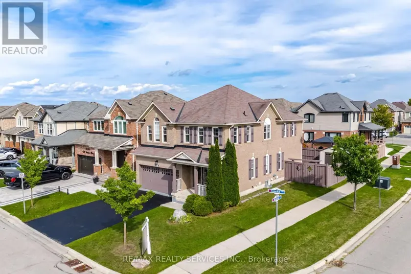 Detached at 454 GRENKE PLACE, Milton
