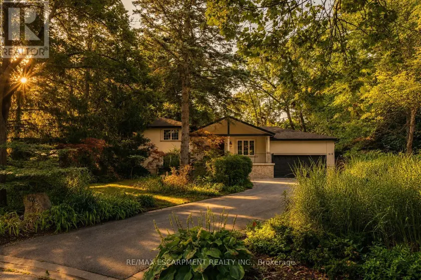 Detached at 1063 GREENOAKS DRIVE, Mississauga