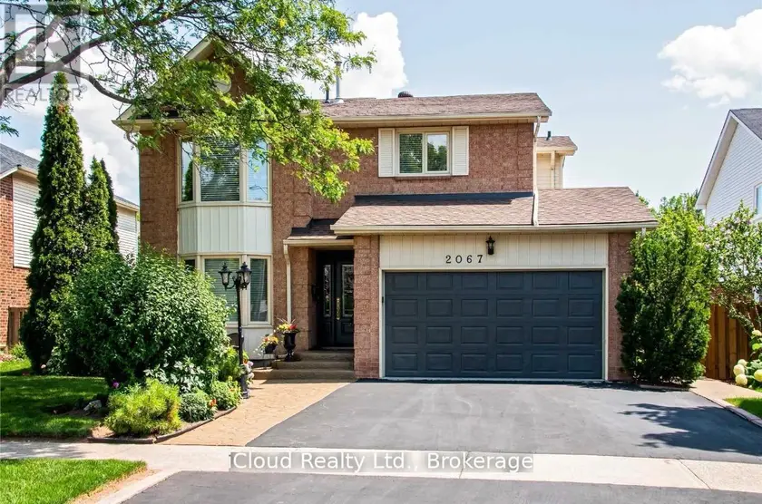 Detached at 2067 HUNTERS WOOD DRIVE, Burlington