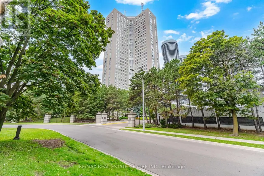 Apartment at 2601 - 3650 KANEFF CRESCENT, Mississauga
